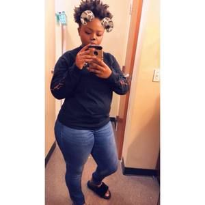 Meet your Posher, Kiana